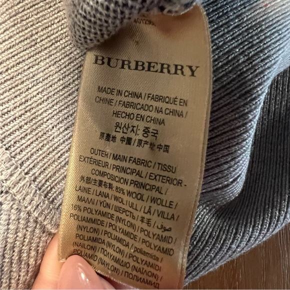 Burberry wool pullover sweater - Picture 7 of 7